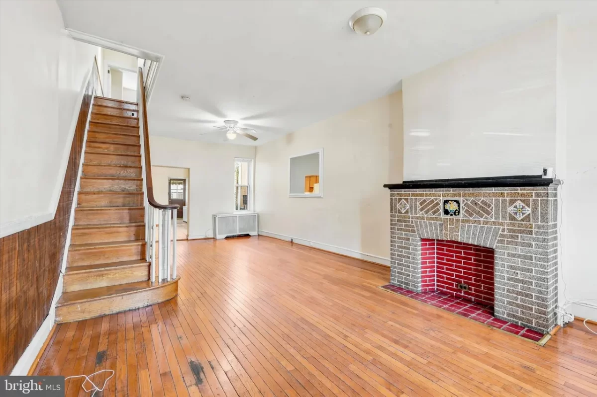 3BR Townhouse for Sale in Philadelphia, PA