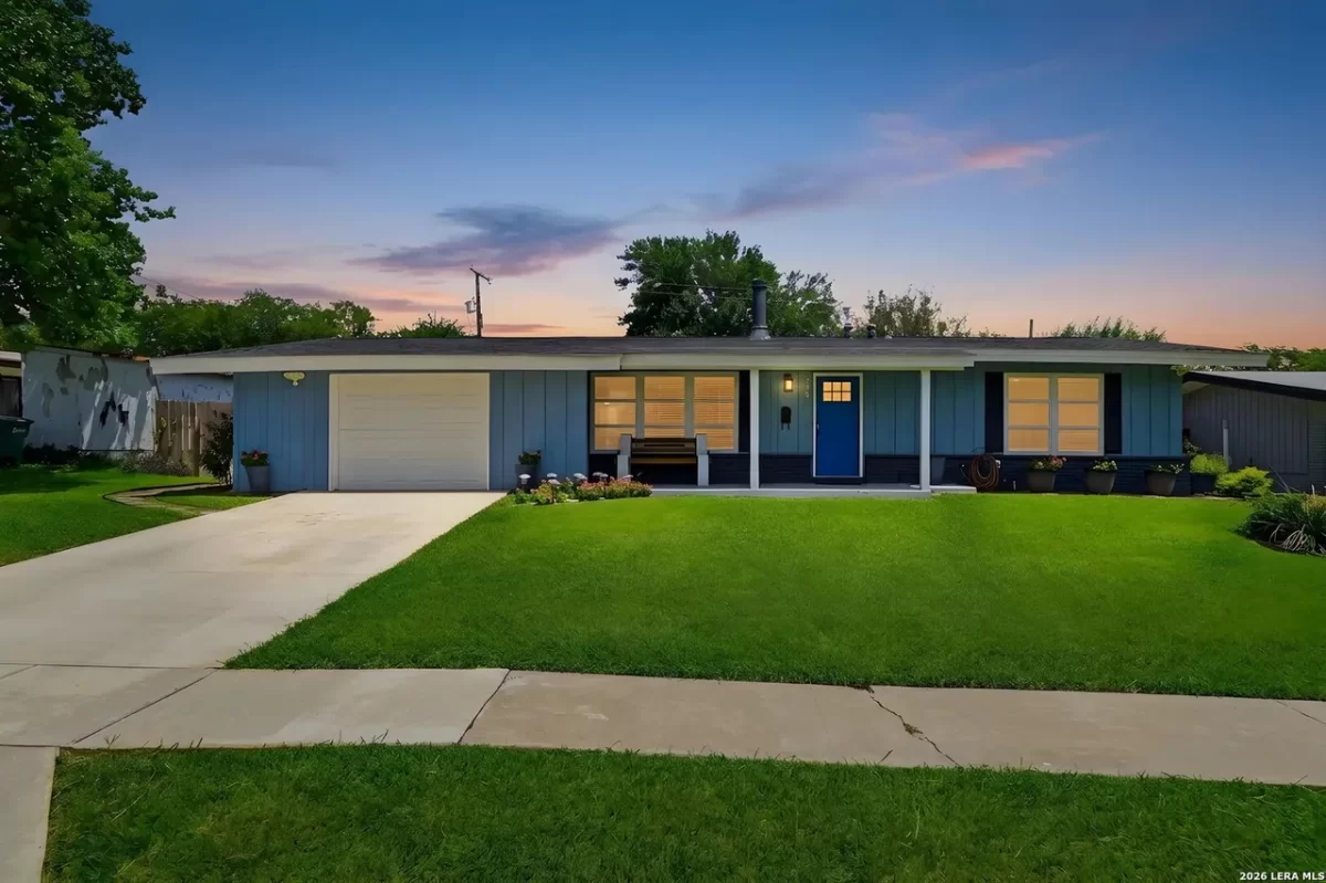 2BR House for Sale in San Antonio, TX