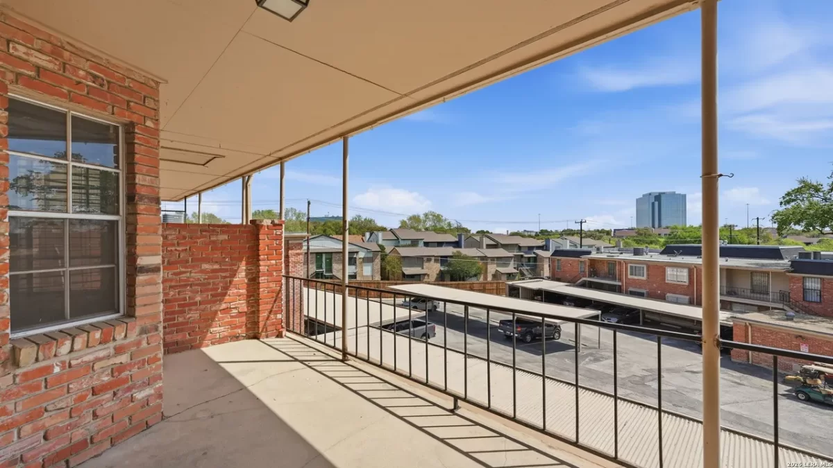 2BR House for Sale in San Antonio, TX