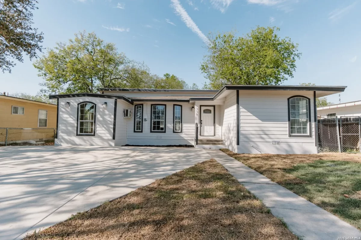 4BR House for Sale in San Antonio, TX