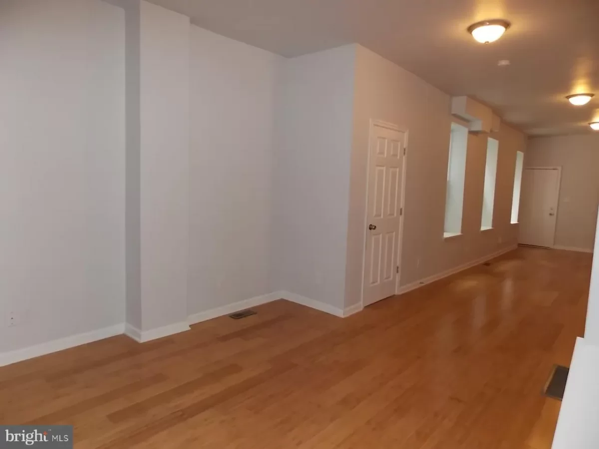 3BR Townhouse for Sale in Philadelphia, PA