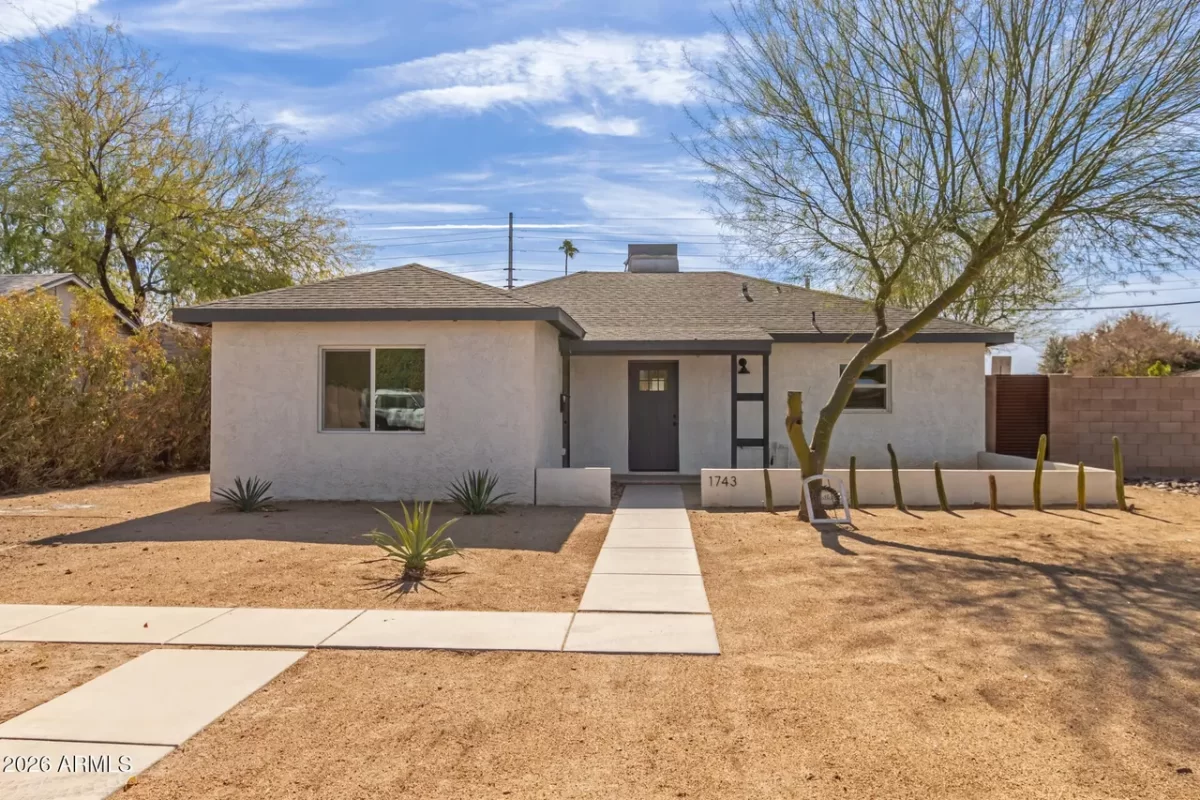 4BR House for Sale in Phoenix, AZ