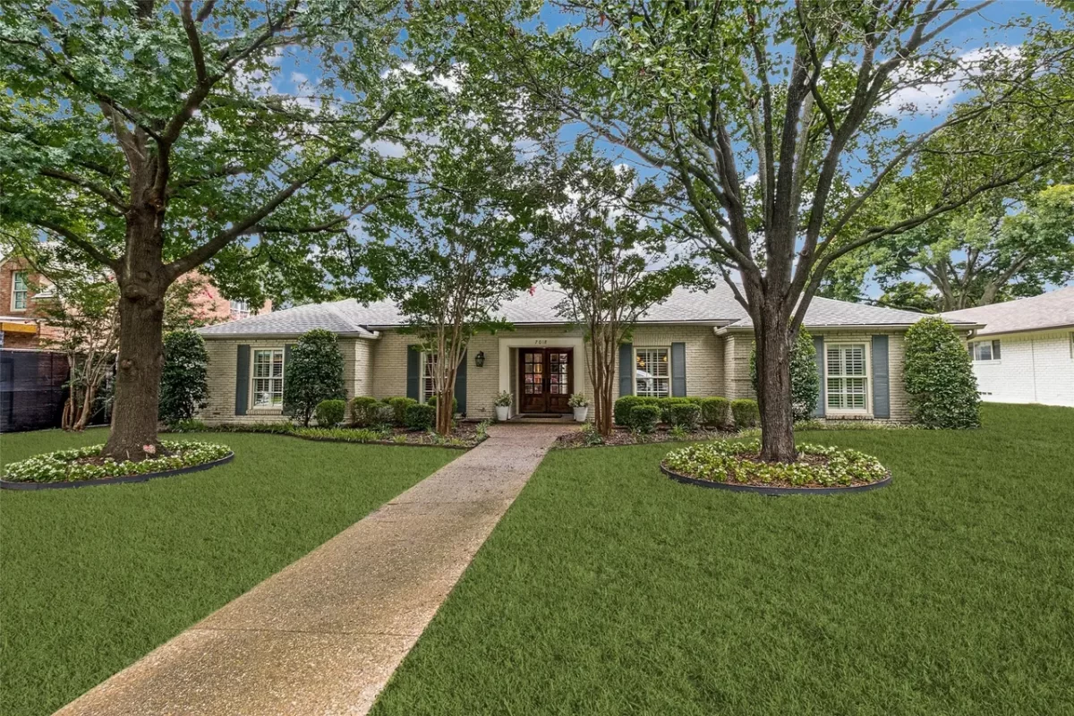 4BR House for Sale in Dallas, TX