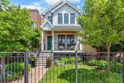 4BR House for Sale in Chicago, IL