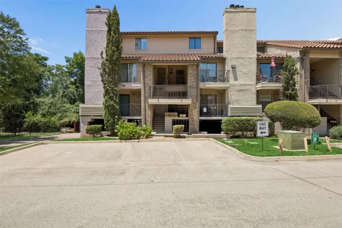 2BR Condo for Sale in Dallas, TX