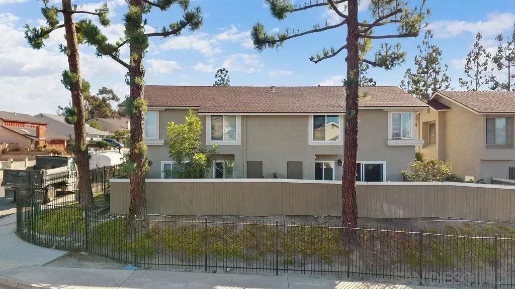 3BR Townhouse for Sale in San Diego, CA