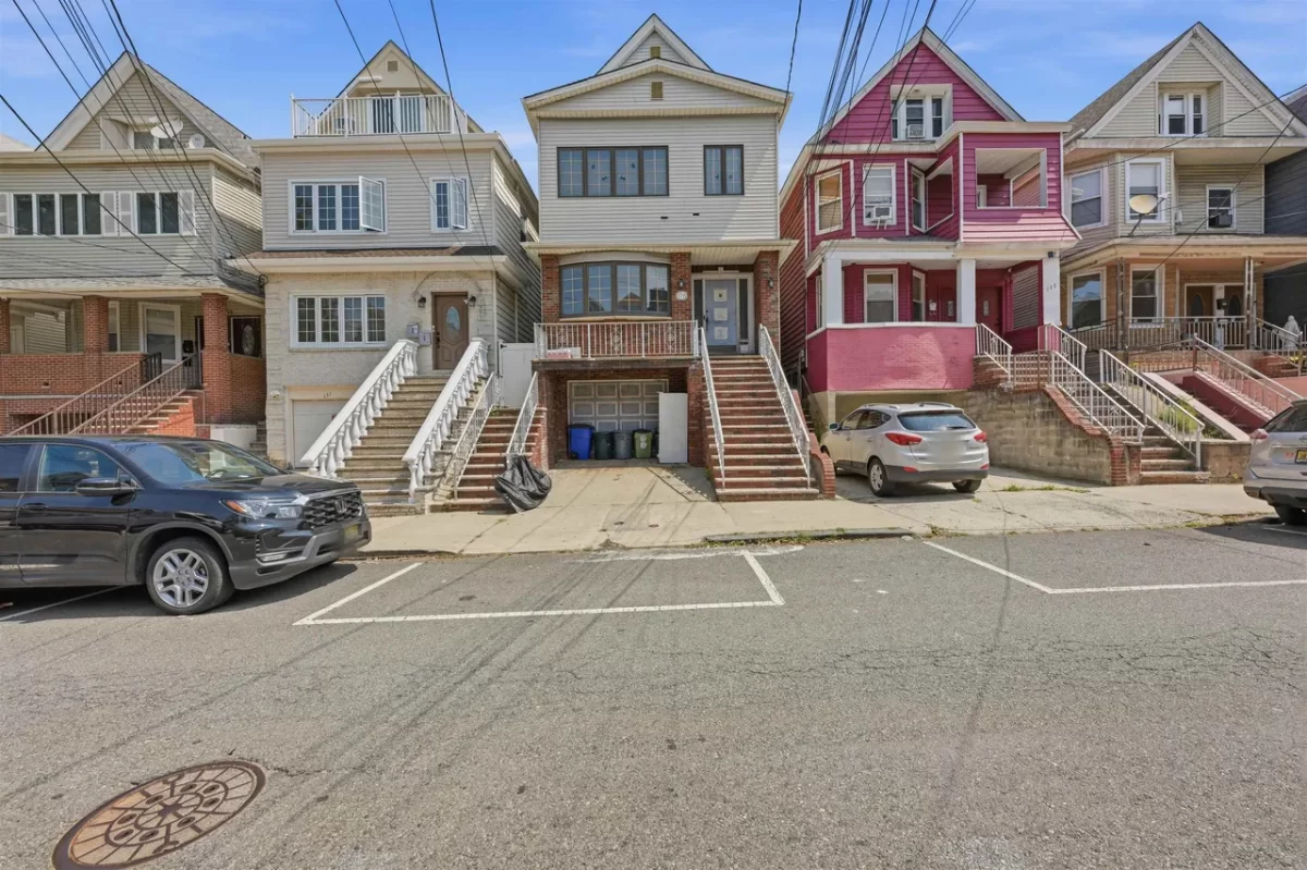 3BR Multi-Family for Rent in Bayonne, NJ