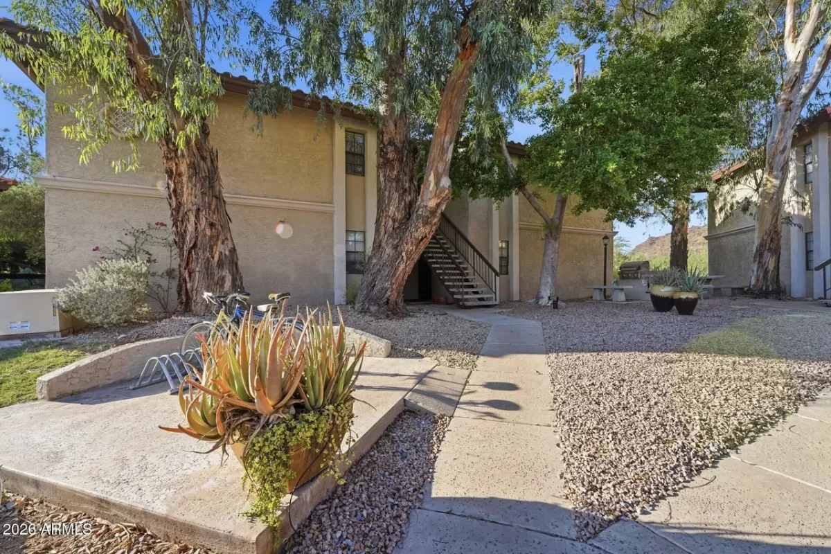 2BR Condo for Sale in Phoenix, AZ