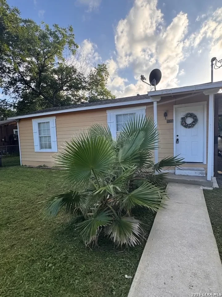 2BR House for Sale in San Antonio, TX