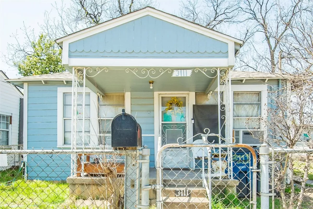 2BR House for Sale in Dallas, TX