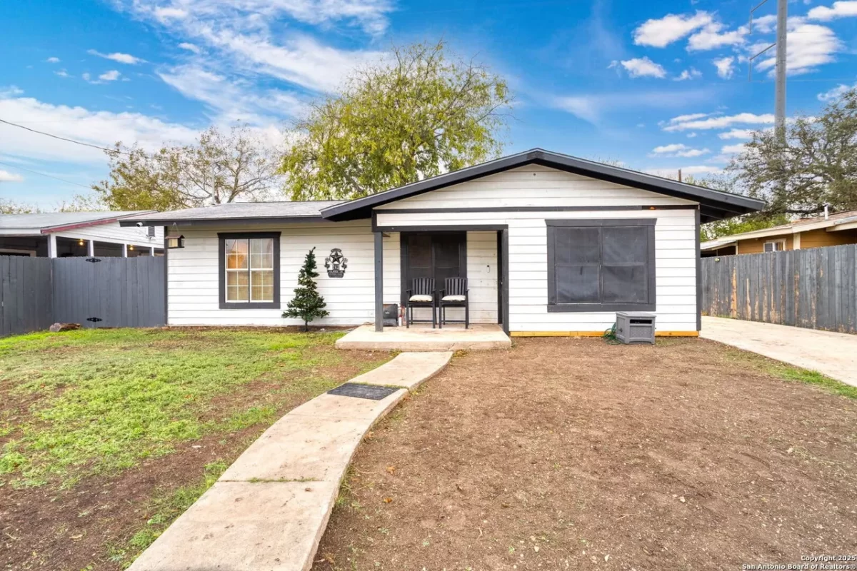 3BR House for Sale in San Antonio, TX
