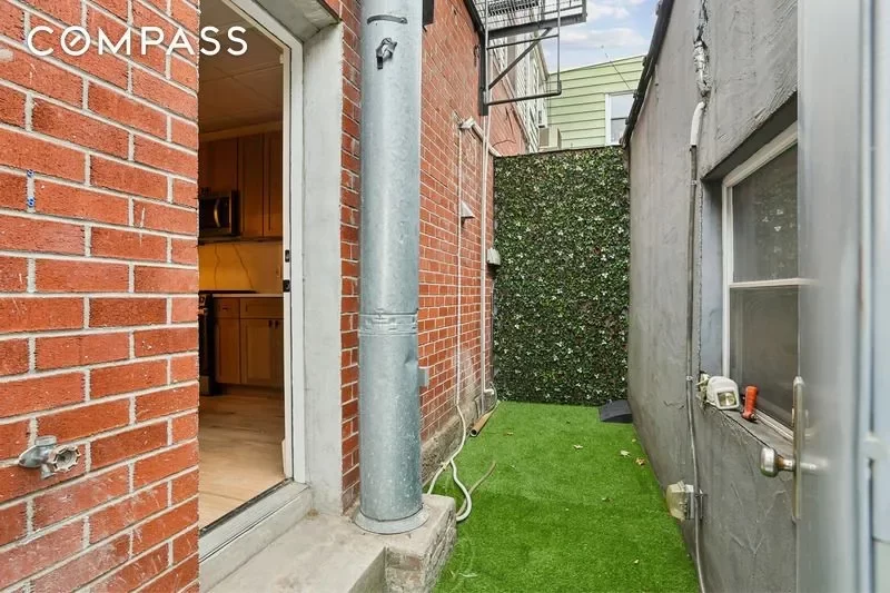 House for Rent in Brooklyn, NY