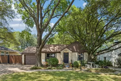2BR House for Sale in Dallas, TX