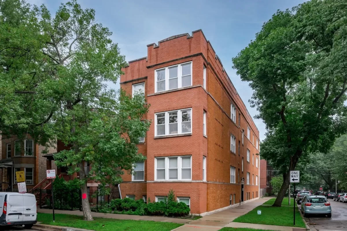 2BR Apartment for Rent in Chicago, IL