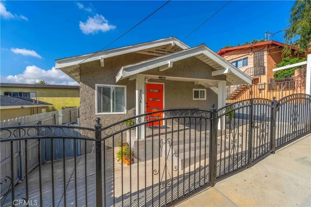 2BR House for Sale in Los Angeles, CA