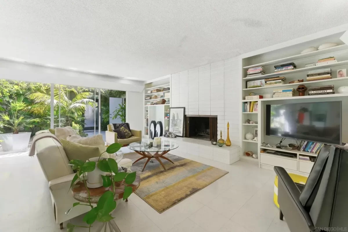 2BR House for Sale in La Jolla, CA