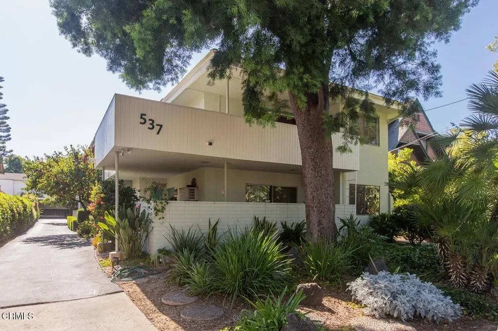2BR Condo for Sale in Pasadena, CA