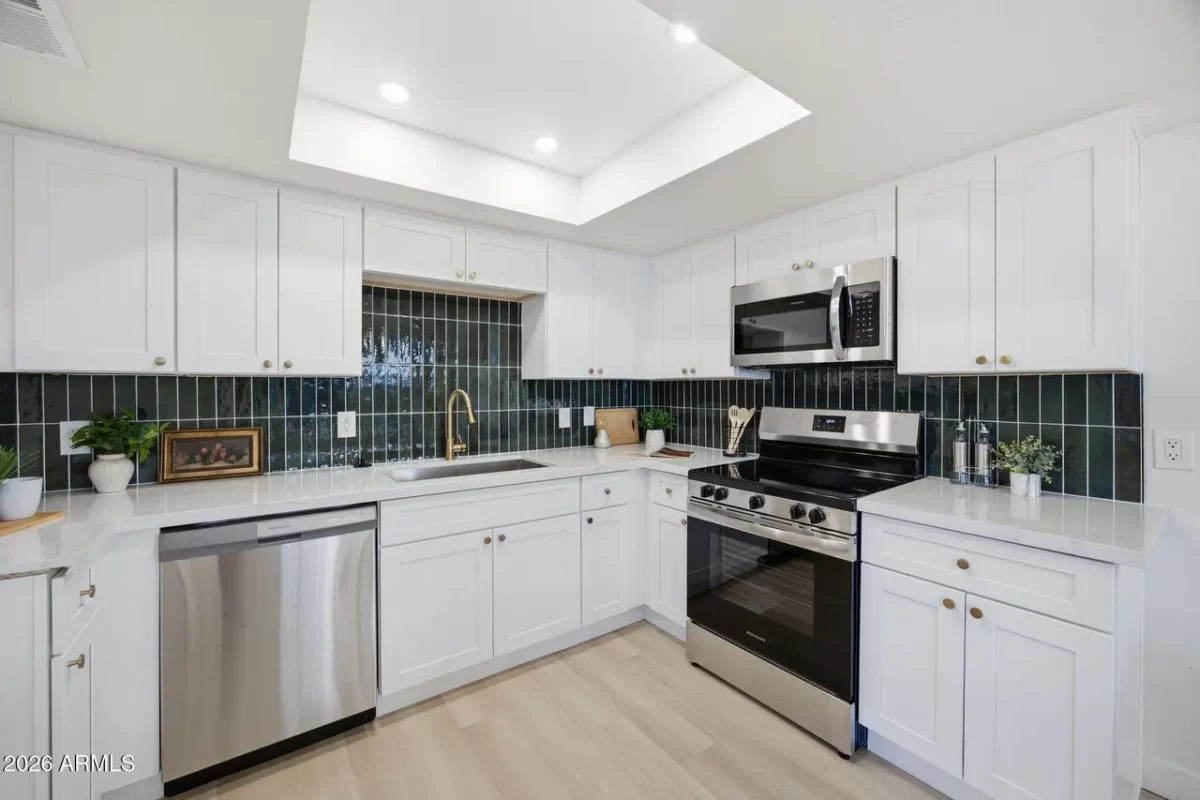 2BR Townhouse for Sale in Glendale, AZ