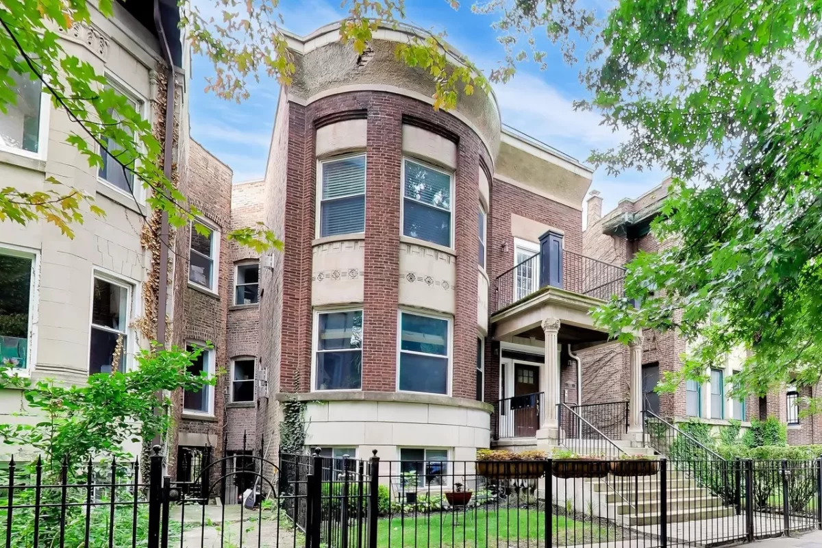 3BR Condo for Sale in Chicago, IL