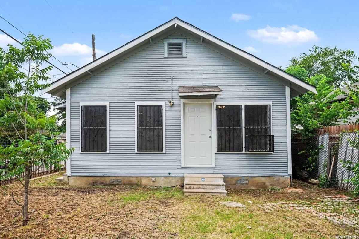 2BR House for Sale in San Antonio, TX