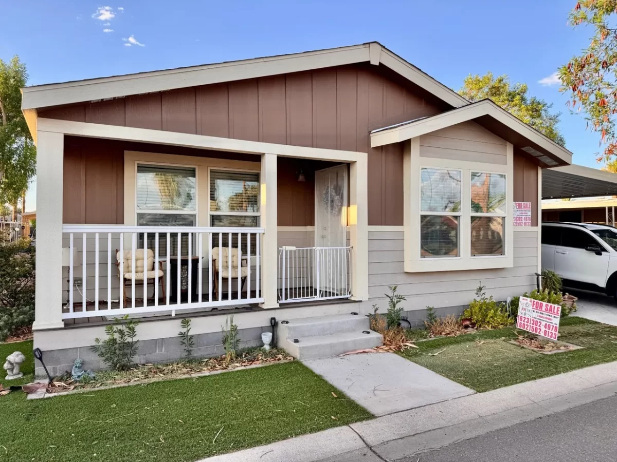 3BR Mobile Home for Sale in Glendale, AZ
