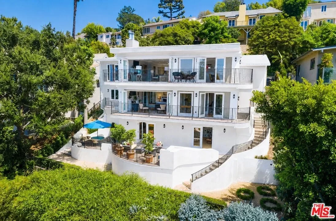 5BR House for Sale in Los Angeles, CA