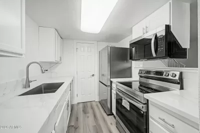 2BR Townhouse for Sale in Phoenix, AZ