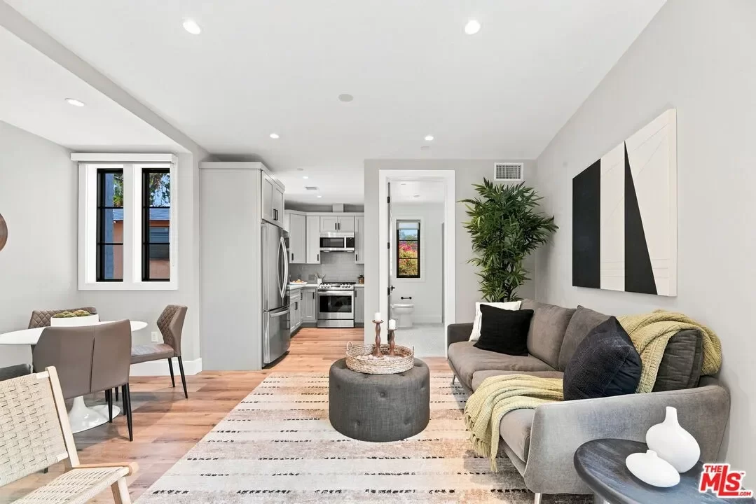 2BR Condo for Sale in Los Angeles, CA