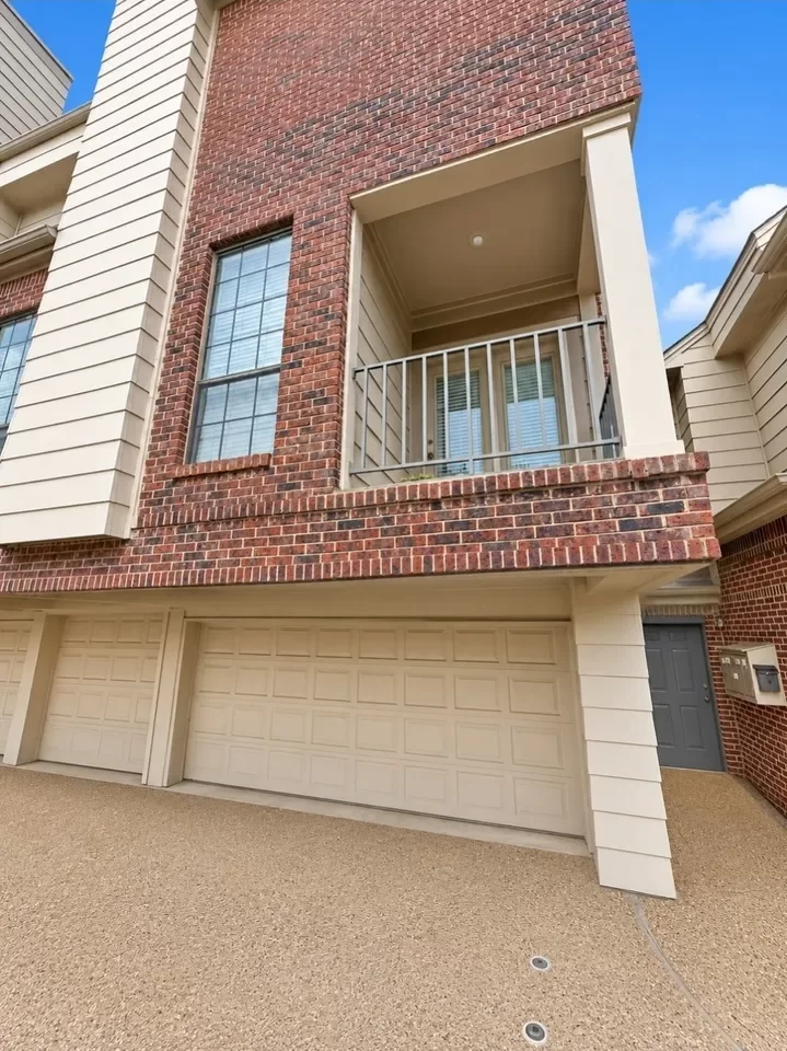 2BR Townhouse for Rent in Highland Park, TX