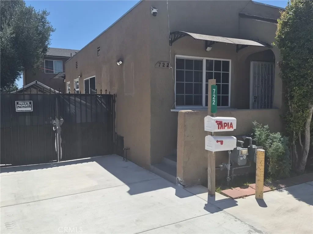 4BR House for Sale in Los Angeles, CA