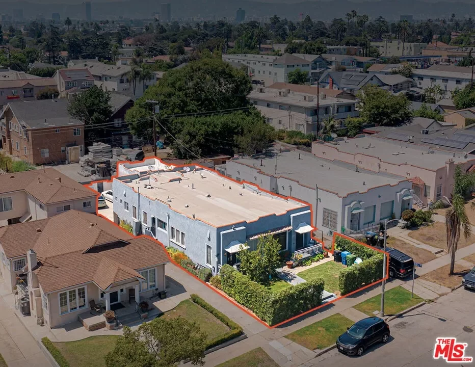 5BR Multi-Family for Sale in Los Angeles, CA