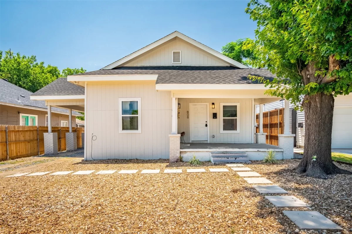 2BR Duplex for Rent in Dallas, TX