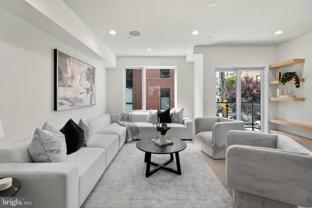 4BR Townhouse for Sale in Philadelphia, PA