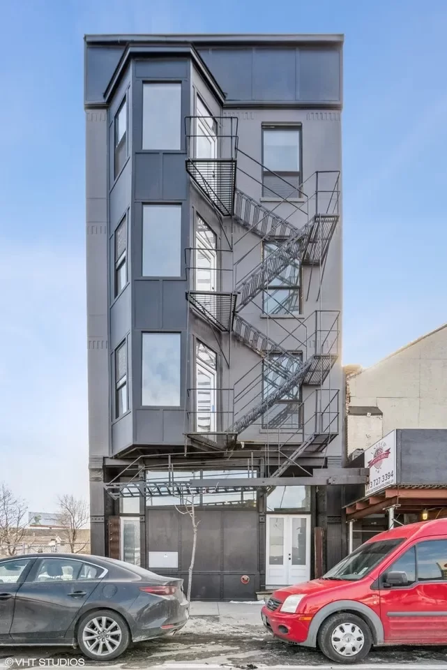 2BR Condo for Rent in Chicago, IL