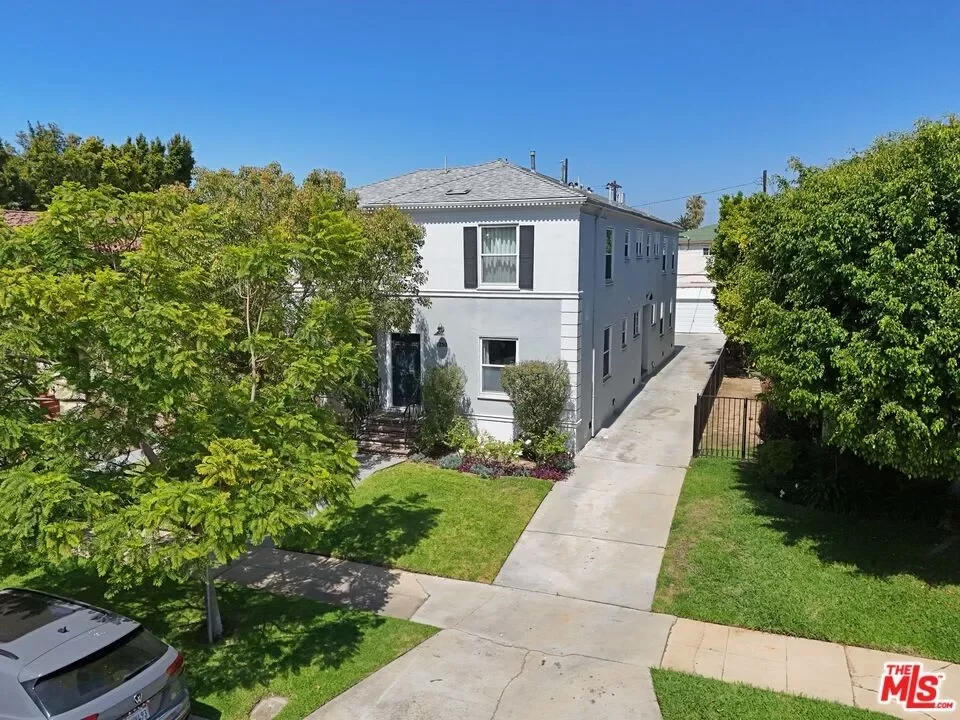 7BR Multi-Family for Sale in Los Angeles, CA