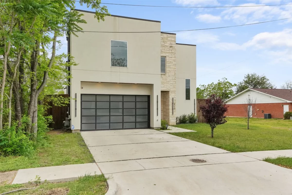 4BR House for Sale in Dallas, TX