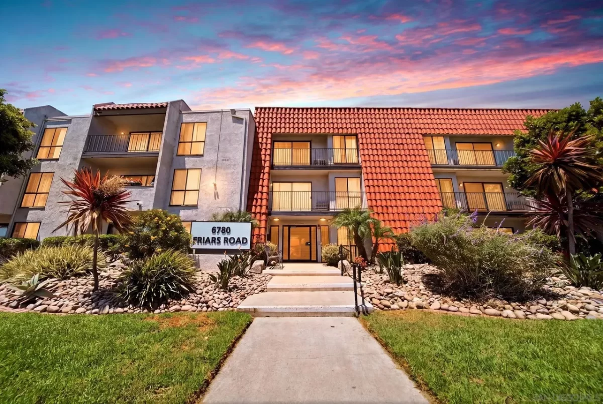 Condo for Sale in San Diego, CA