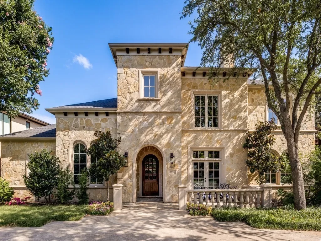 5BR House for Sale in Dallas, TX
