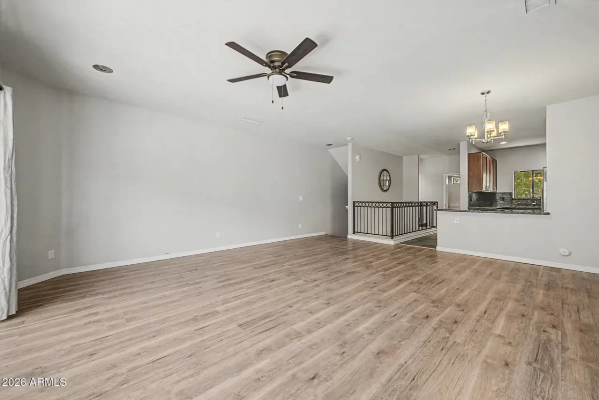 3BR Townhouse for Sale in Phoenix, AZ
