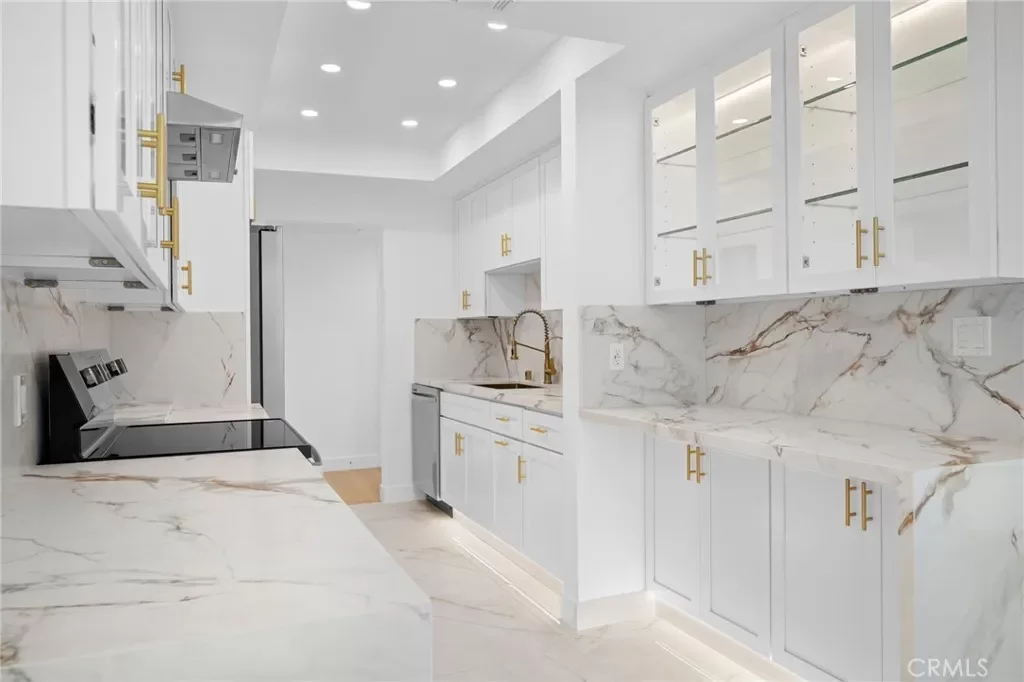 1BR Condo for Sale in Glendale, CA