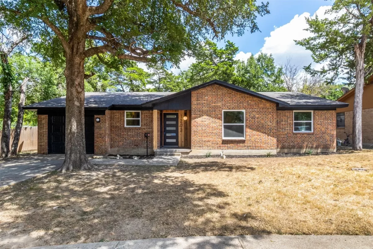 4BR House for Sale in Dallas, TX