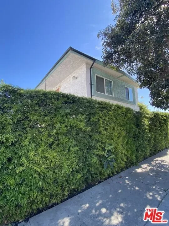 2BR Townhouse for Rent in Los Angeles, CA