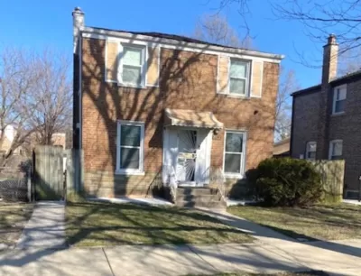 2BR House for Sale in Chicago, IL