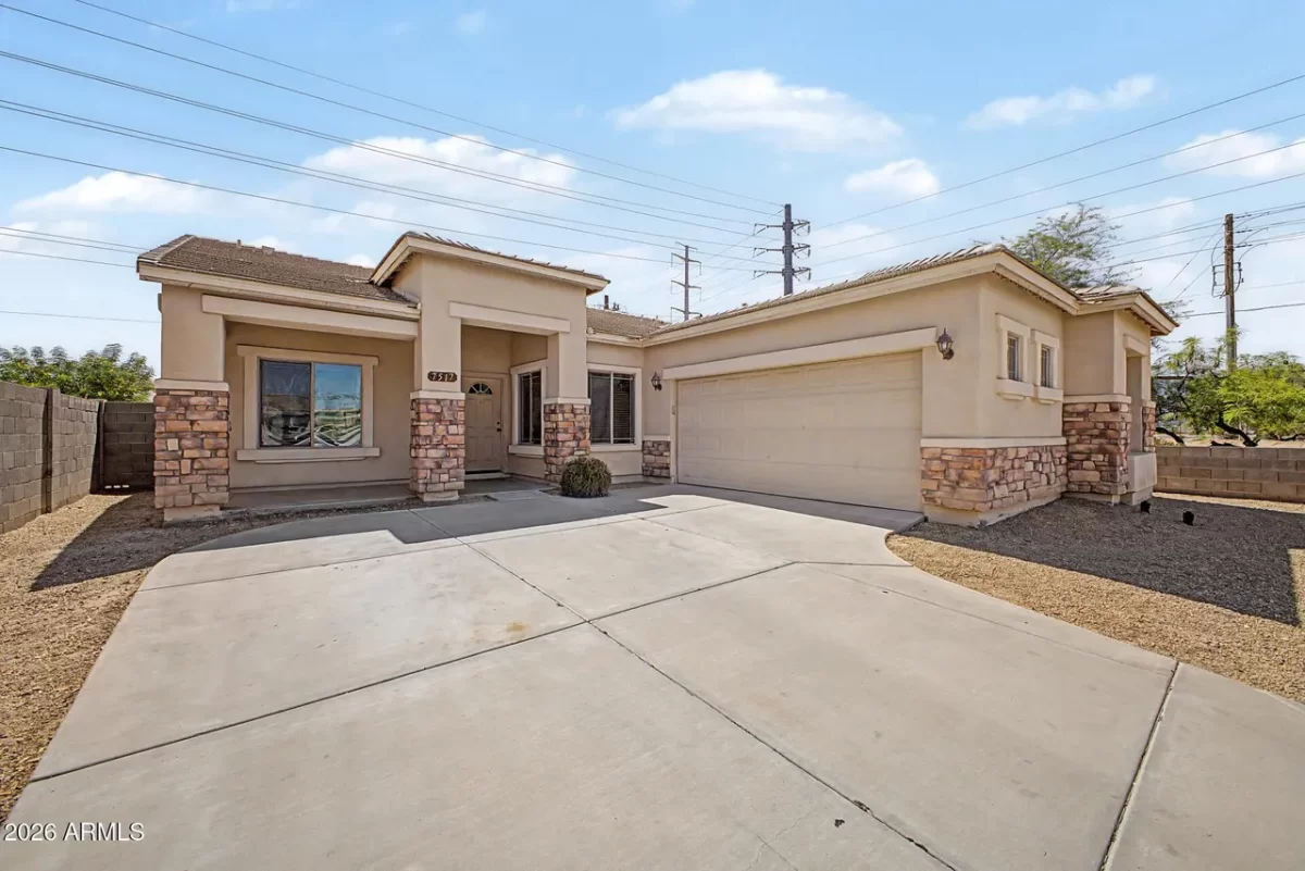 3BR House for Sale in Phoenix, AZ