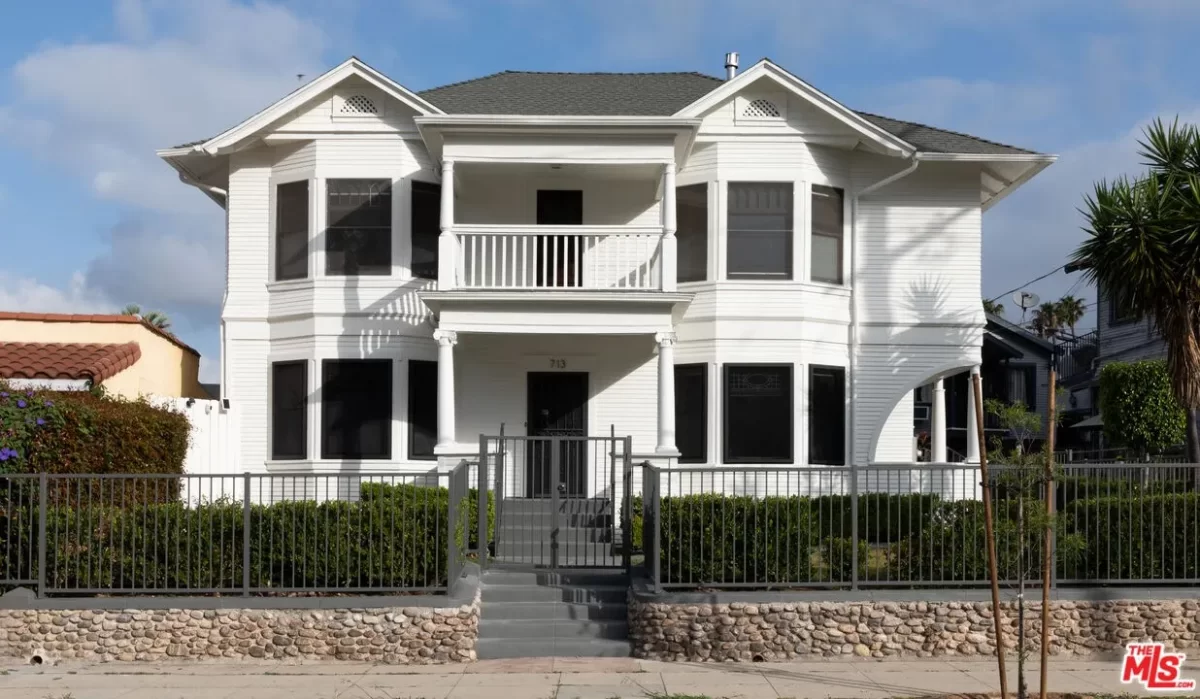 4BR House for Sale in Los Angeles, CA