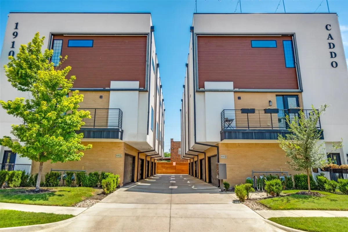 2BR Condo for Sale in Dallas, TX