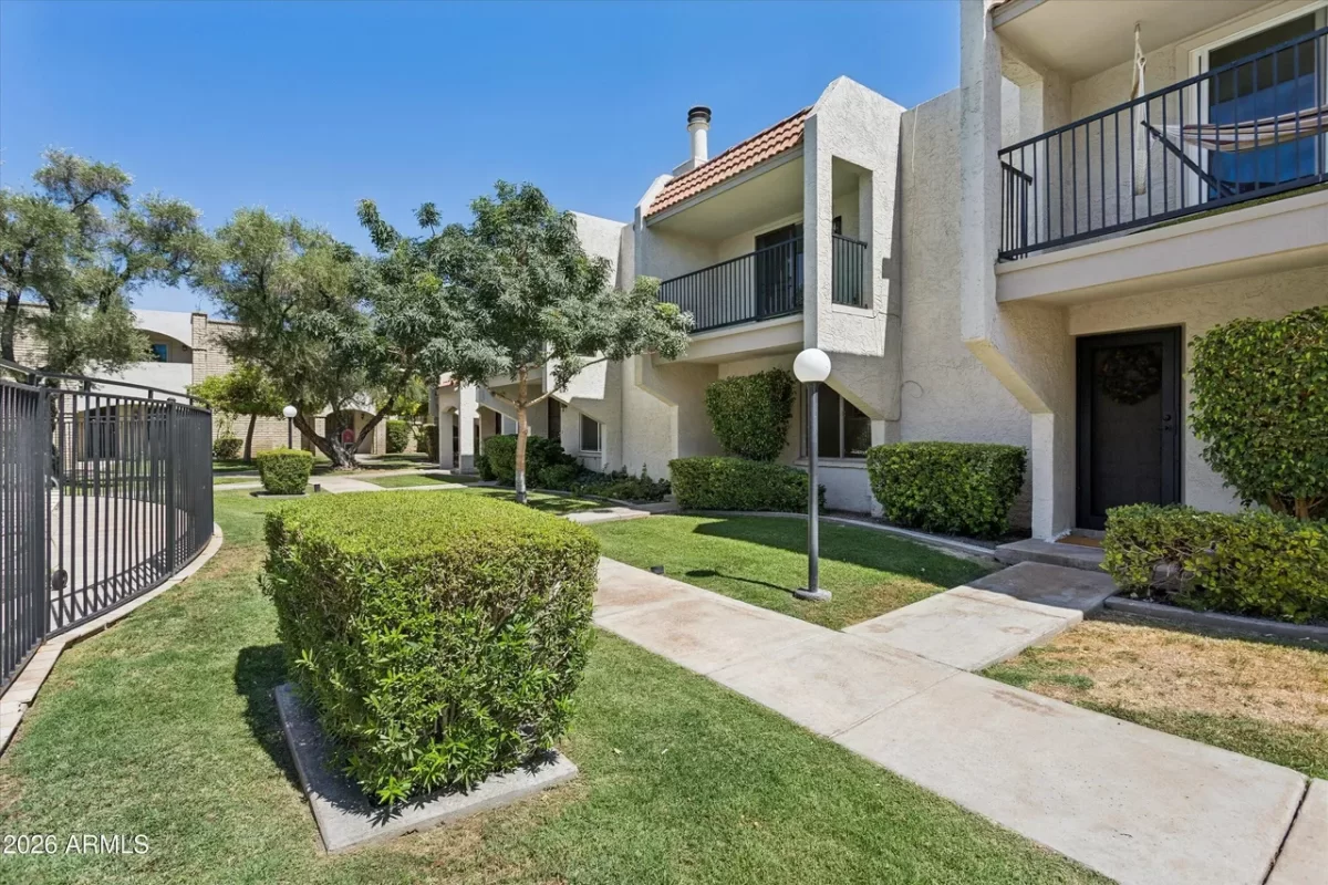 2BR Townhouse for Sale in Phoenix, AZ