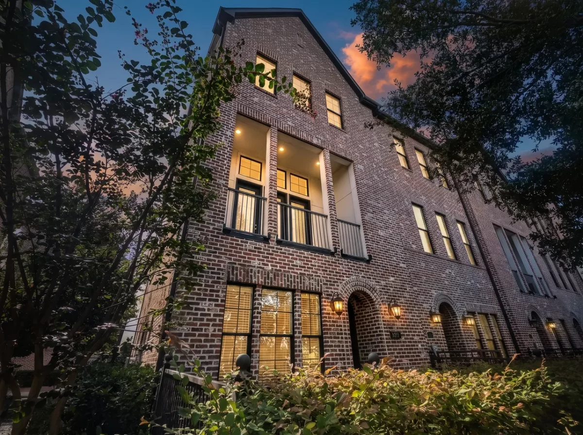 3BR Townhouse for Sale in Houston, TX