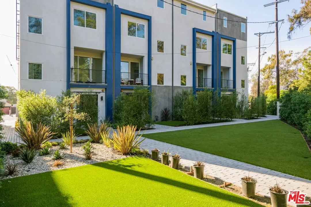 3BR House for Sale in Los Angeles, CA
