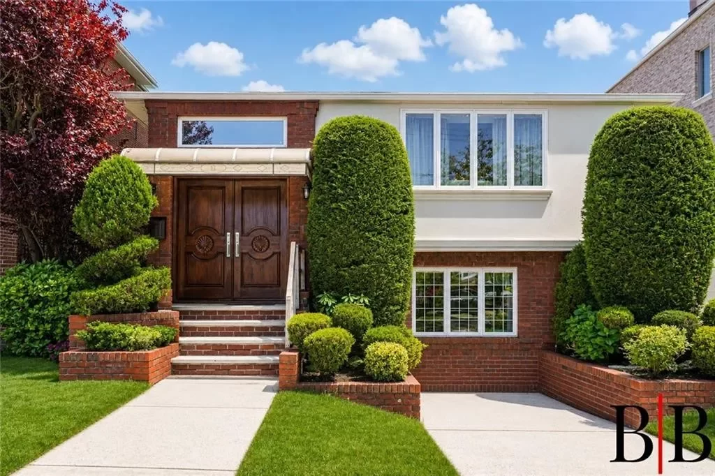5BR House for Sale in Brooklyn, NY